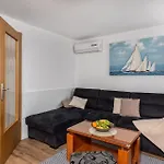 Holiday home Lovely In With Wifi Selce